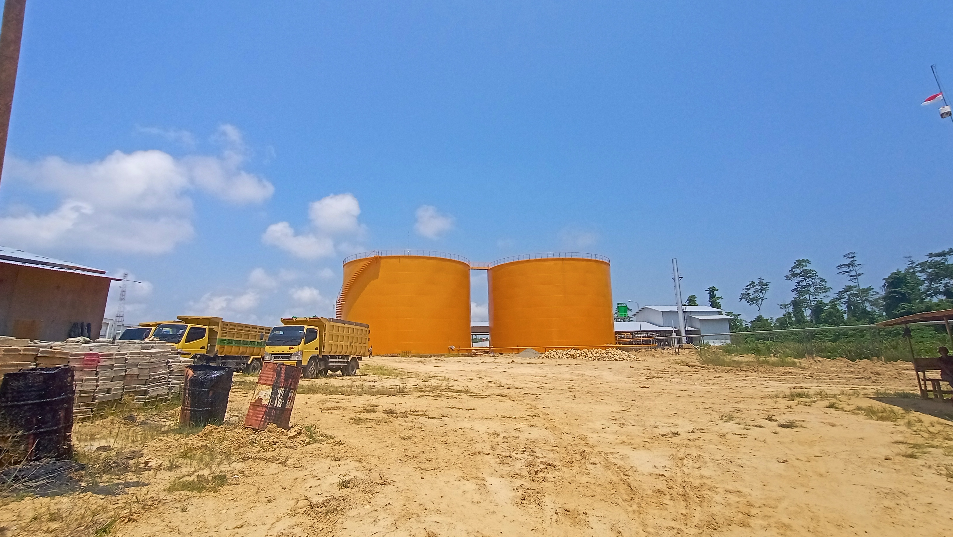 2 bulking station yang dibangun oleh PT Palma Serasih Internasional. (Yasmin/Kaltimtoday.co)
